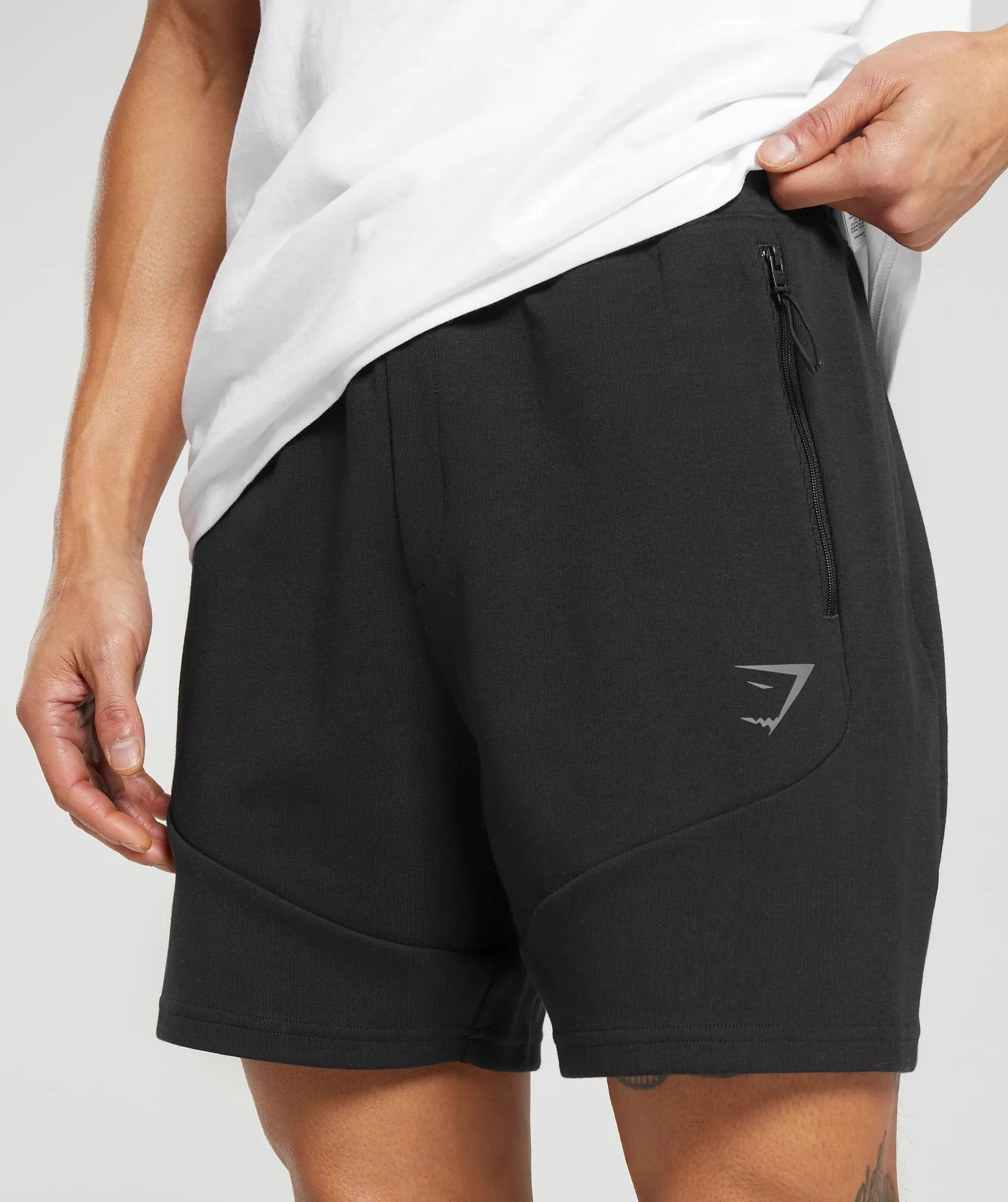 Gymshark Interlock Tech 6" Shorts - Black