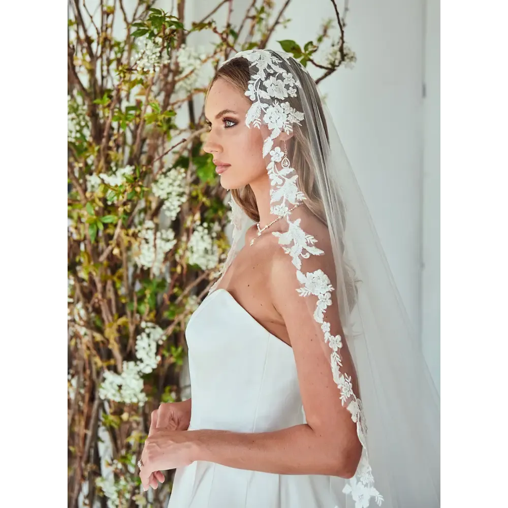 Mantilla Royal Cathedral Bridal Veil | V2397RC-M