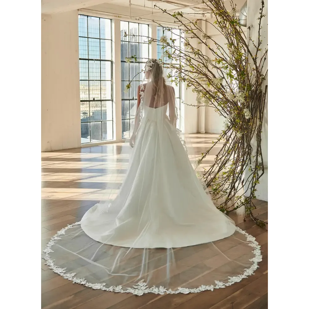 Mantilla Royal Cathedral Bridal Veil | V2397RC-M