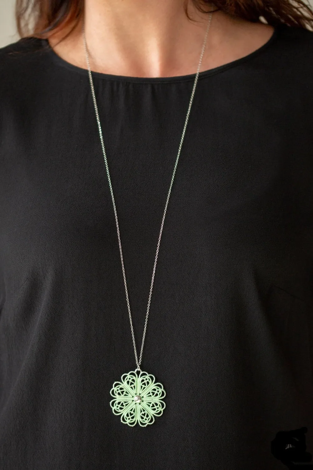 Spin Your Pinwheels Green Necklace Set