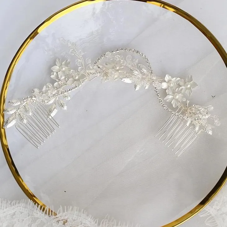 V125. bridal hairpiece, back comb accessory for wedding