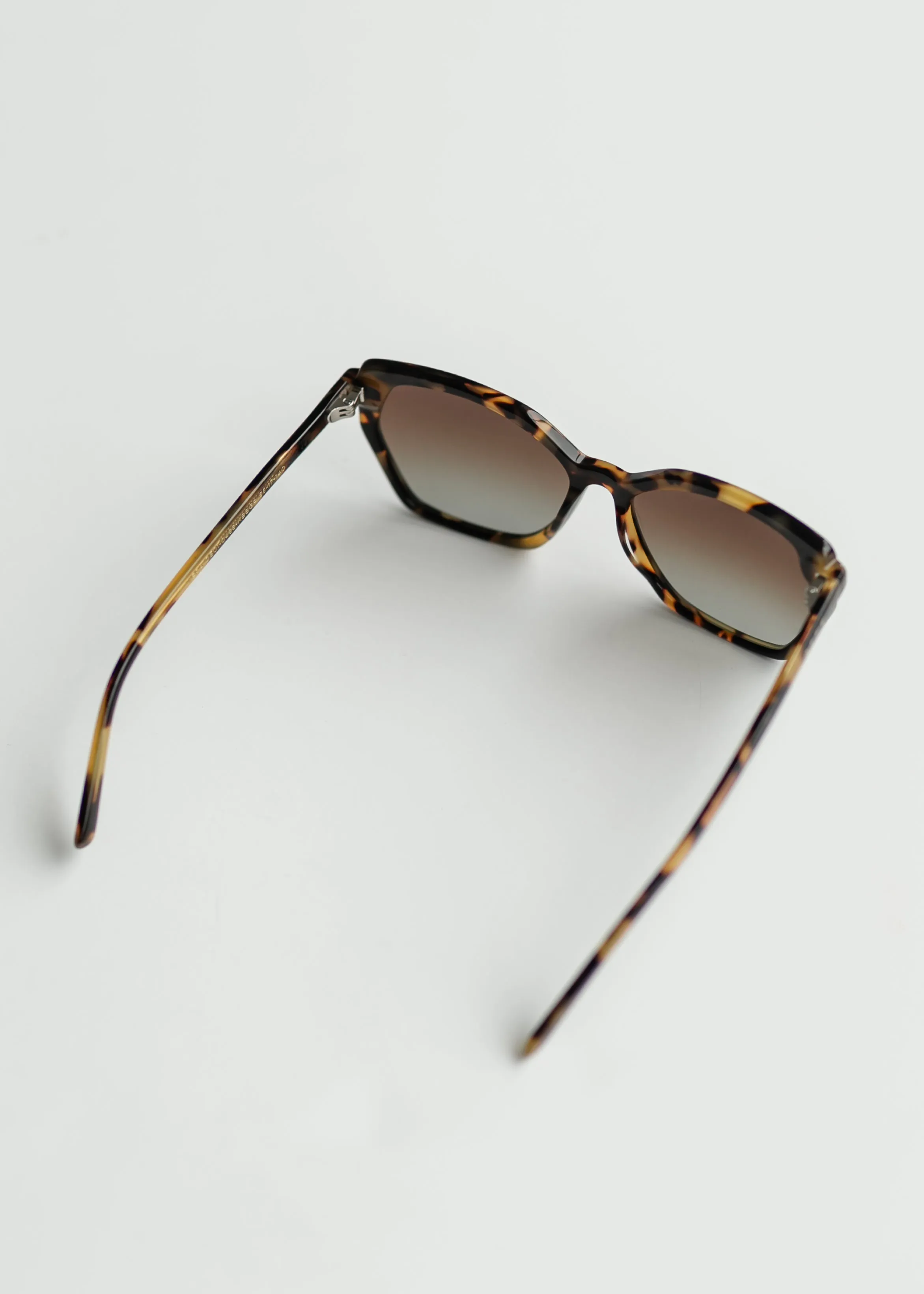 Vera Kombu   Brown Gradient Polarized Sunglasses